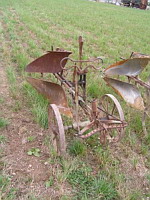 Charrue 2 socs (30eme fete des moissons de Saint-Jean-de-Touslas) (2)